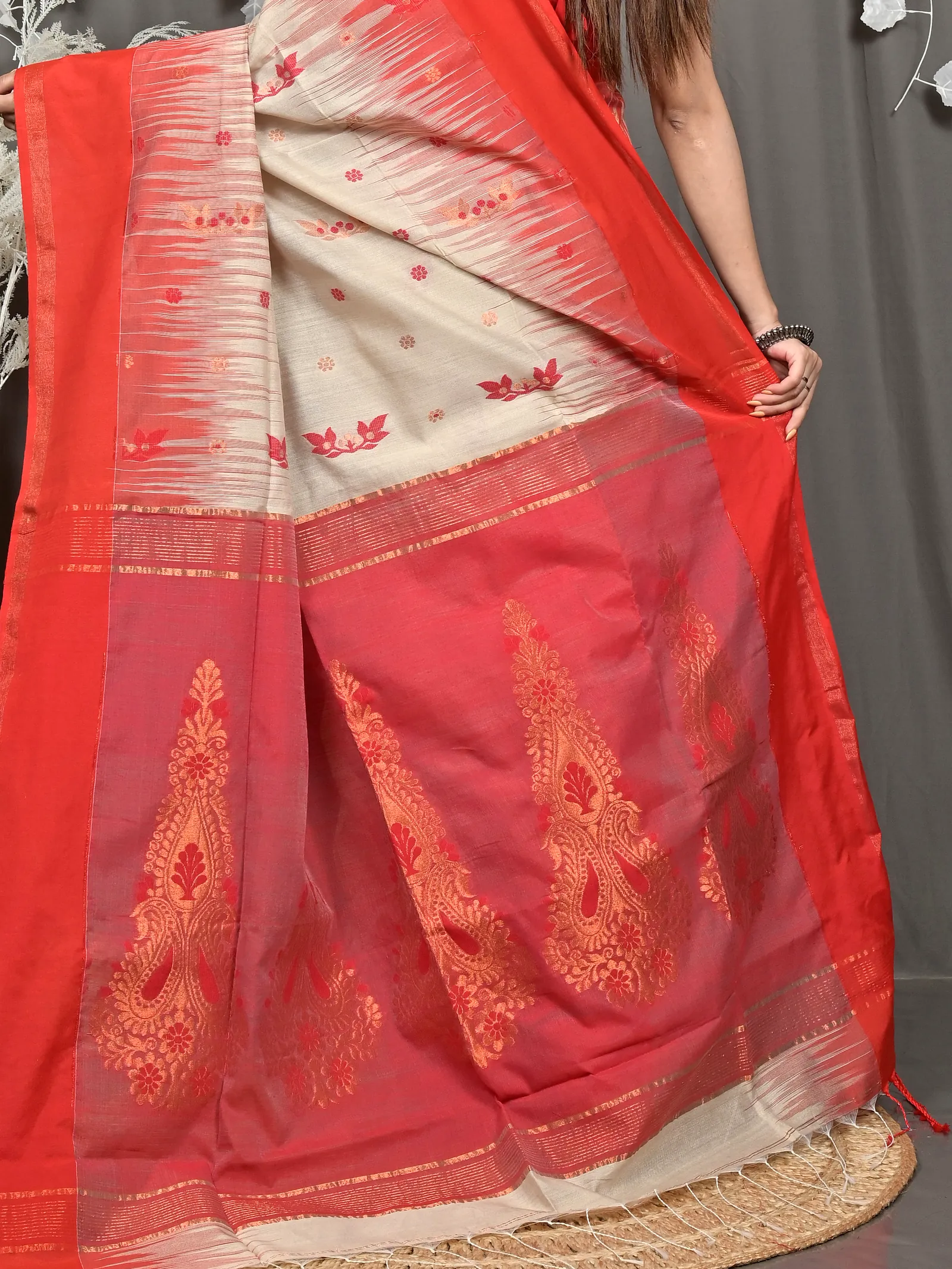 Red Cream Cotton Blend Parlkim Ikkat Jharna Saree (2287)
